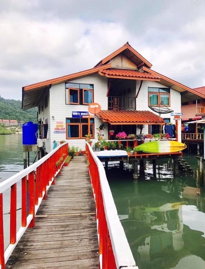 Koi Seahouse Hotel Koh Chang Buitenkant foto